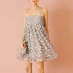 Storia Monochromatic Gray Daisy Flower Baby Doll‎ Mini Dress Size Small